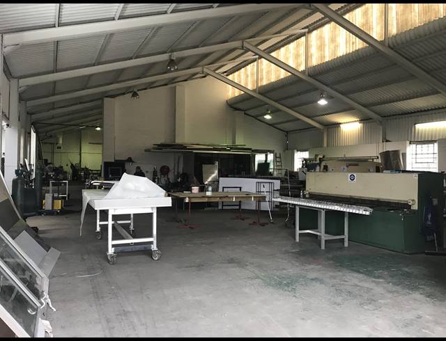 943M² FACTORY FOR SALE IN BRACKENFELL INDUSTRIAL